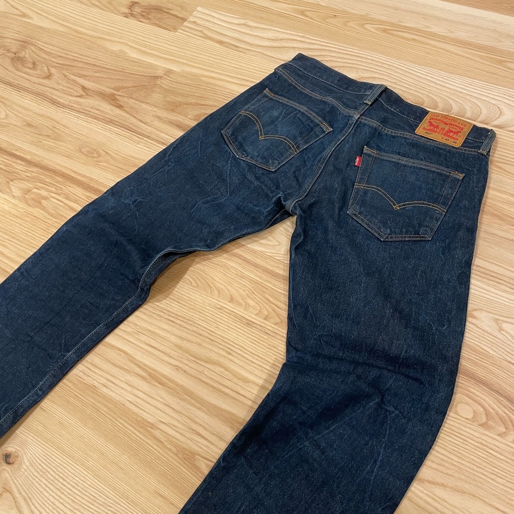 Levi’s 501 blue jeans